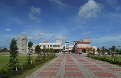 行政園區入口步道